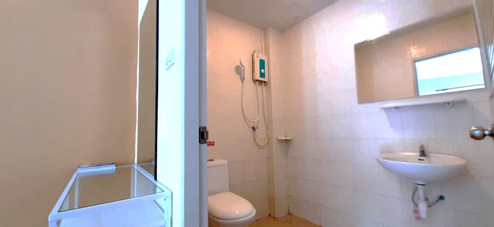 Фото Eec Home North Pattaya - Naklua