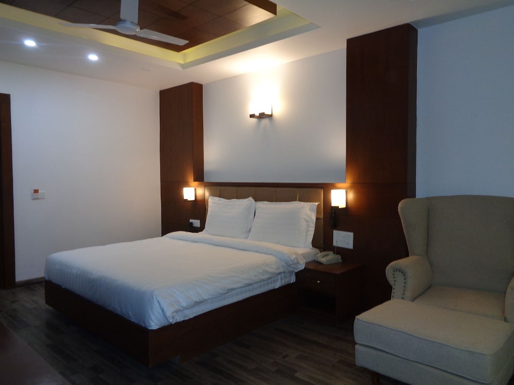 Фото отеля 2