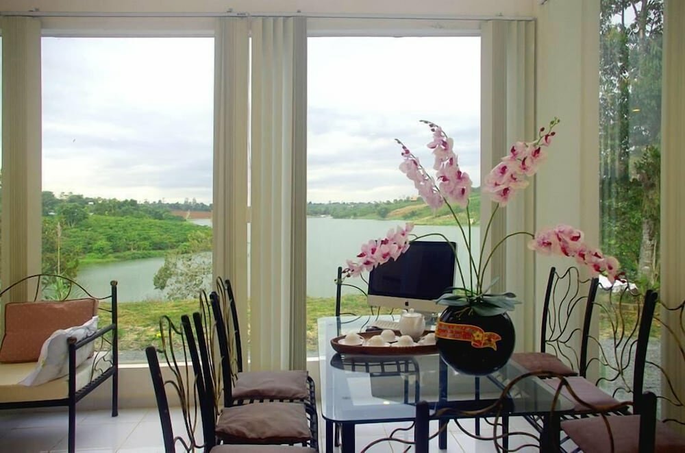 Hotel Ho Gia Trang, Earth, photo