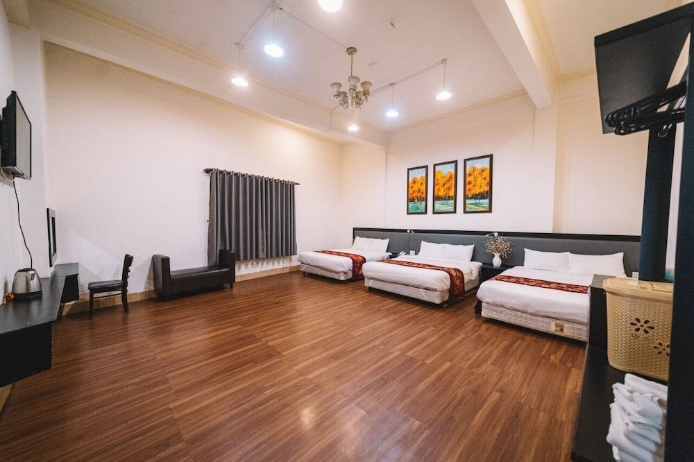 Фото Lilly Hotel