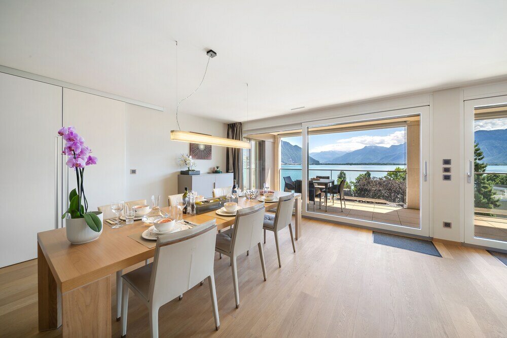 Фото Montreux Panoramic Views 4bd Apartment