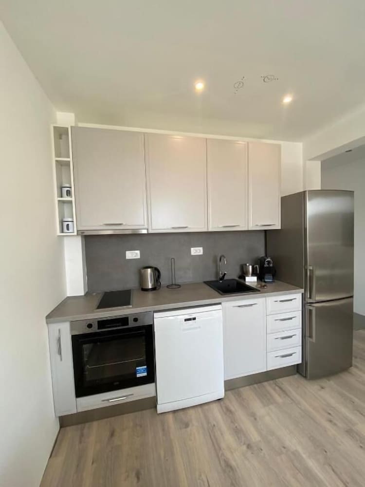 Фото Family Apartments Stefan