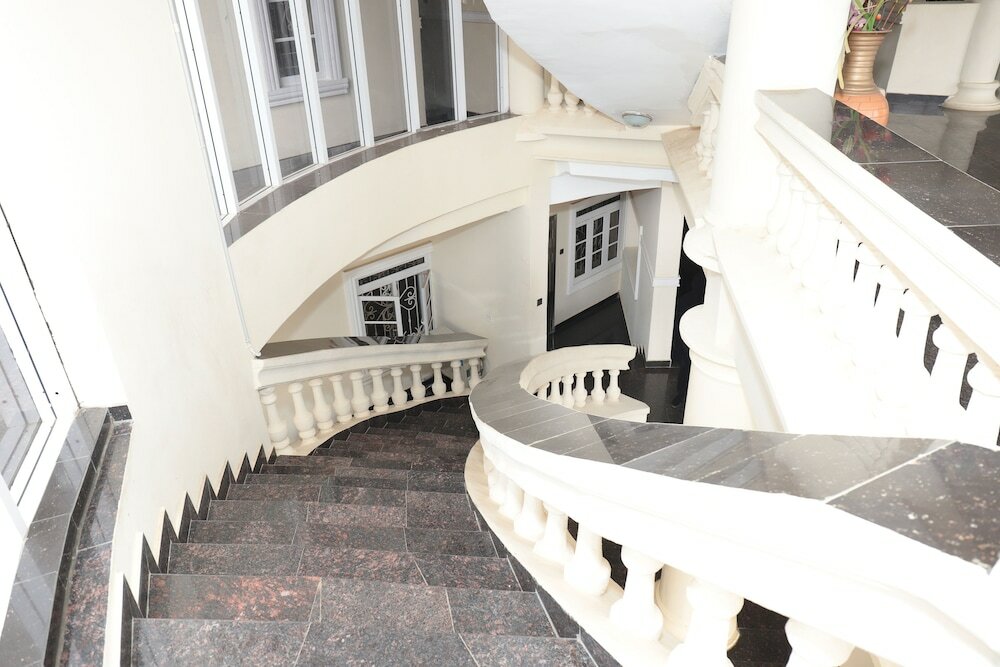 Фото Edmudian Court Luxury Apartments