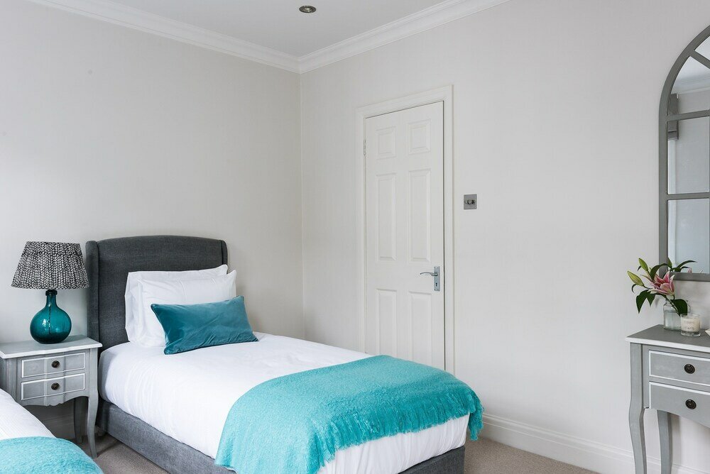 Фото Ultra luxurious London home for 5-7