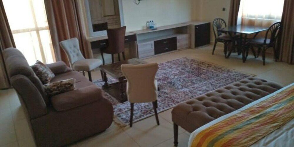 Фото Saala Hotel