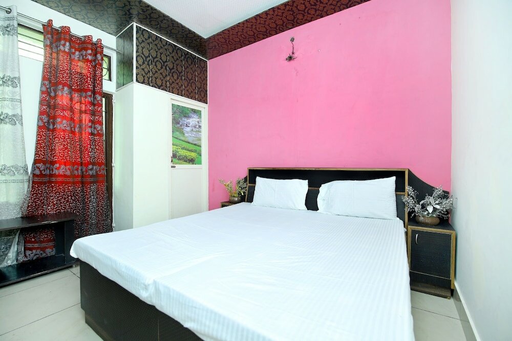 Фото Spot On 42785 Mr Shawarma Family Restaurant & Hotel