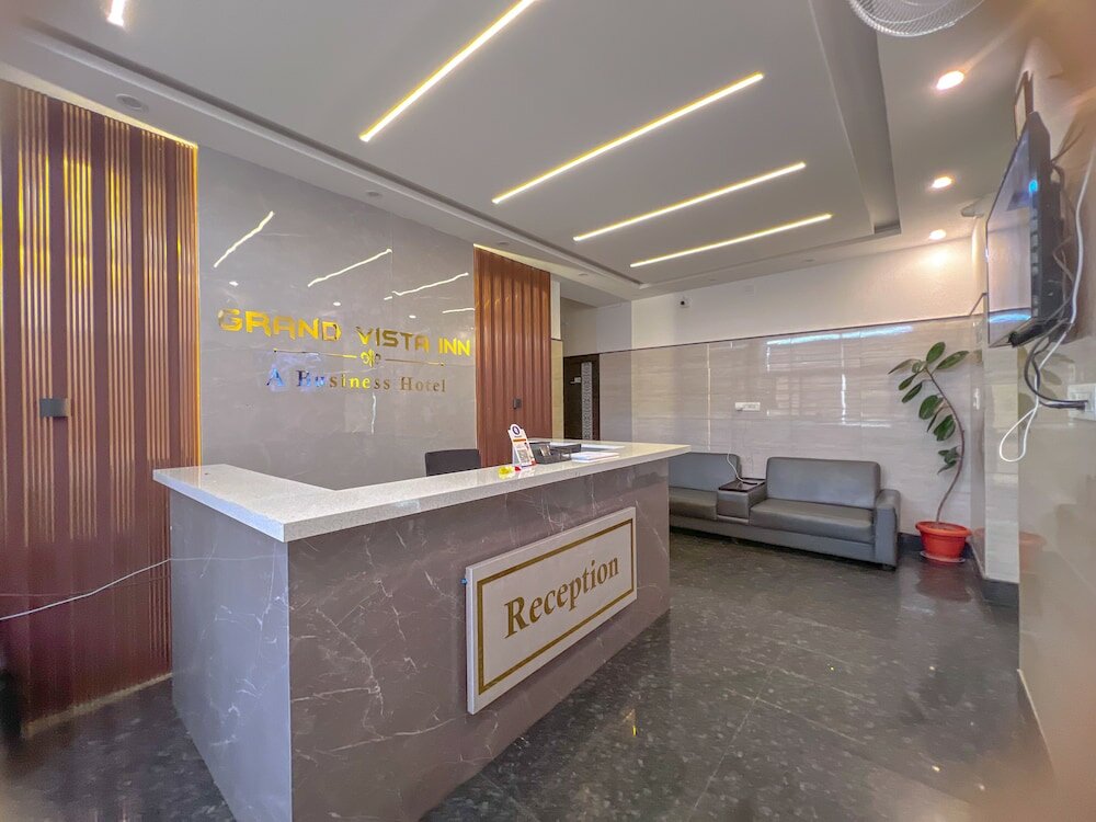 Фото Hotel Grand Vista Inn