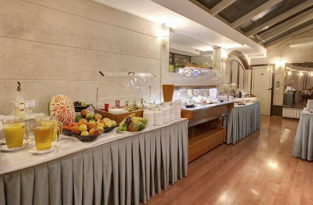 Фото Hotel Downtown