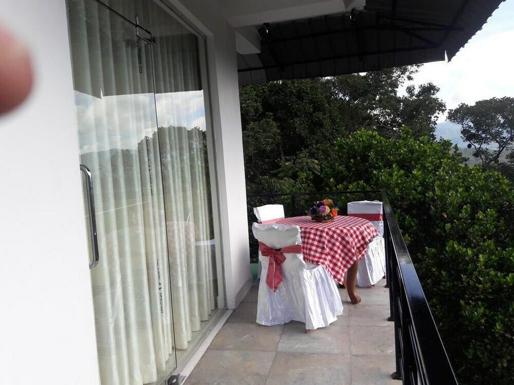 Фото The Onex Paradise Ella