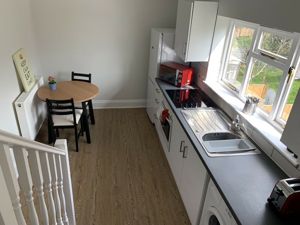 Фото 20 Forest Drive West Apartments