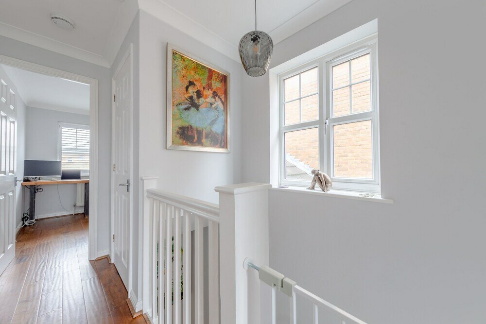 Фото Serene and Spacious 2 Bedroom House in South Wimbledon