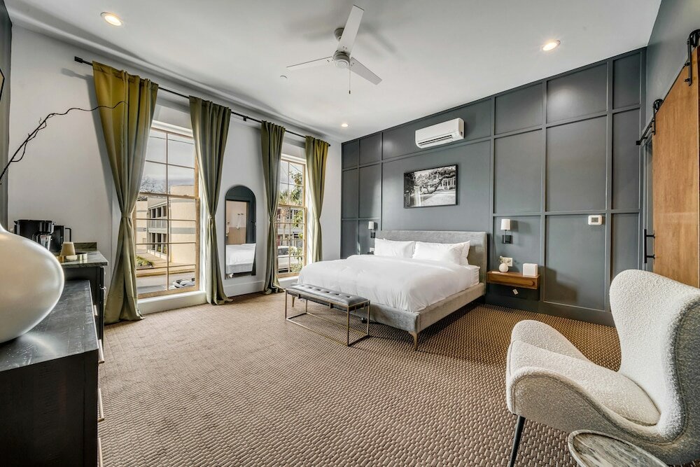 Фото The Emerald Boutique Stays