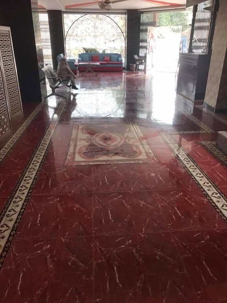 Фото Al Harmain Restaurant