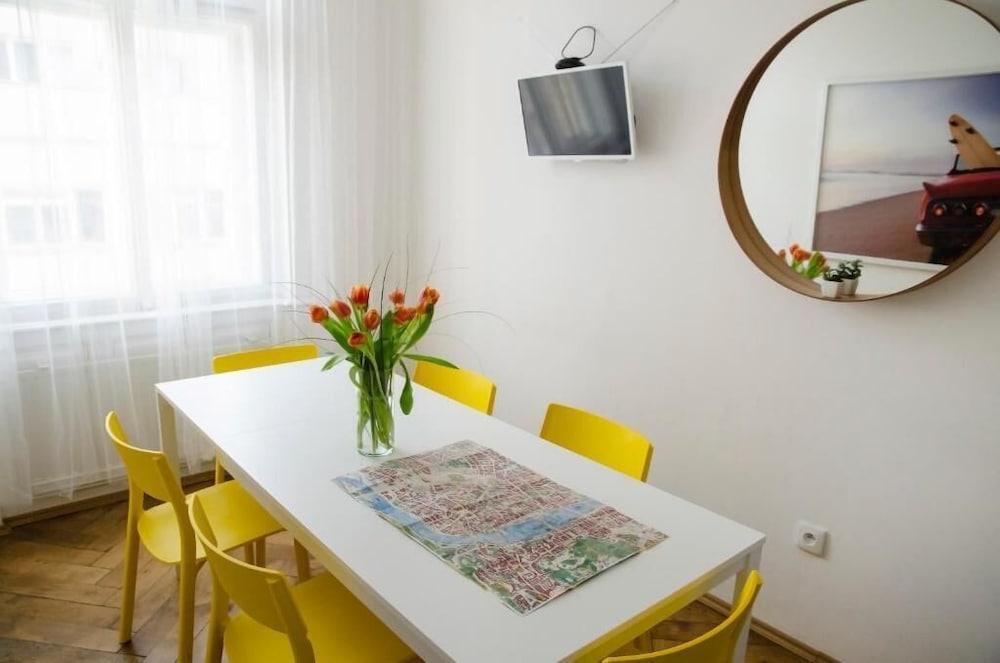 Фото The Republic Garden - Hostel