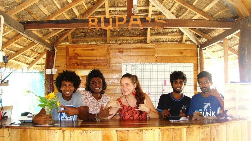 Фото Rupa's Hotel Arugambay