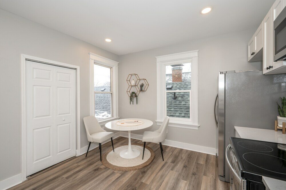 Фото The Luxe Spot Suites