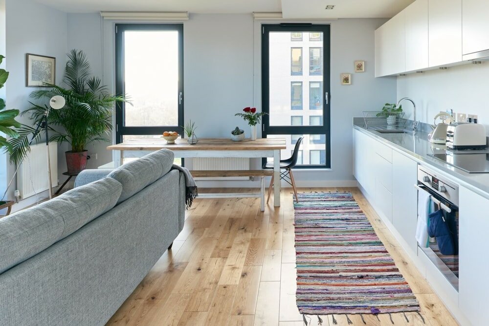 Фото Beautiful 1 Bedroom With Balcony Near Mile End