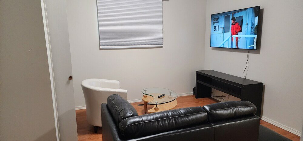 Фото Chesskings Car Rental Guest House