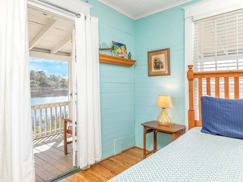 Фото Chimney Pot Cottage