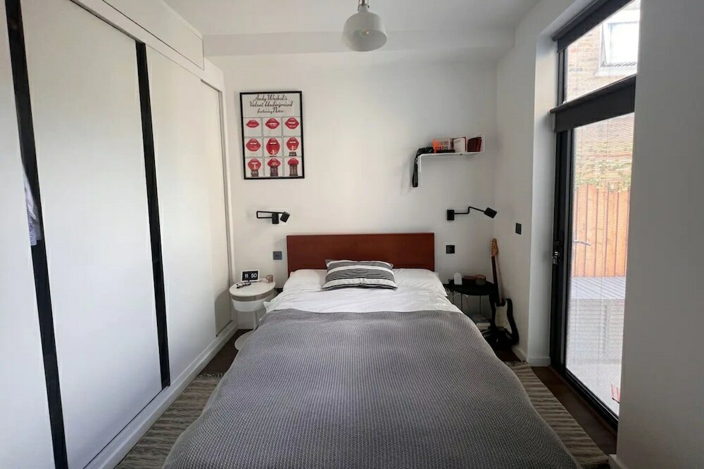 Фото Contemporary 1 Bedroom Apartment in Peckham With Garden