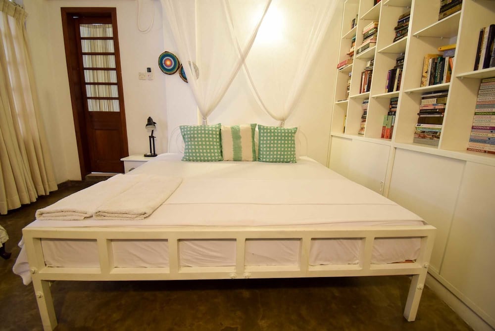 Фото Charming White Room