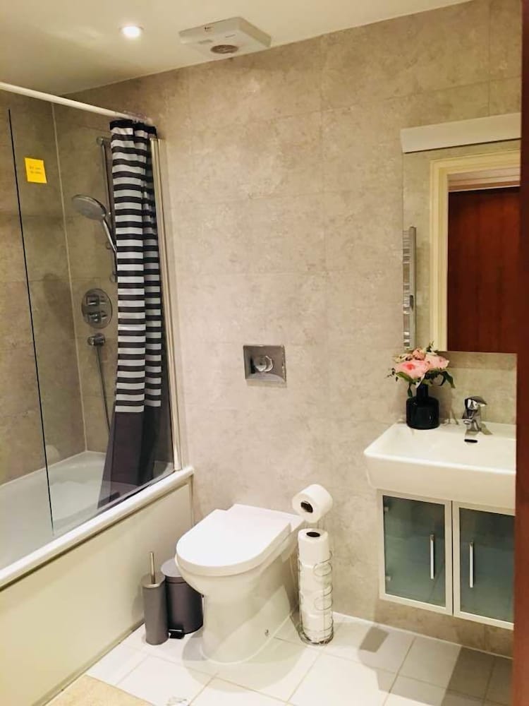 Фото 2bed 2bath Apartment In Kings Cross