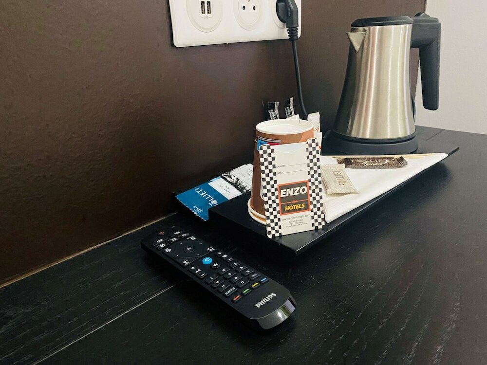 Фото Enzo Hotels Limoges Centre Jourdan by Kyriad Direct