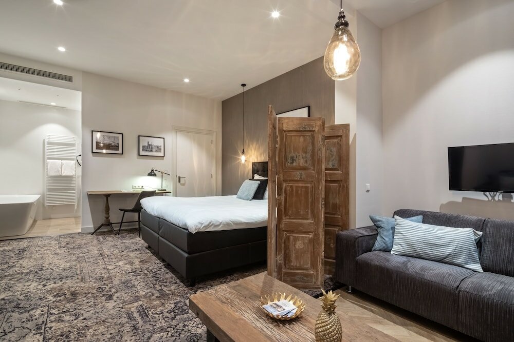 Фото Hotel Maassluis