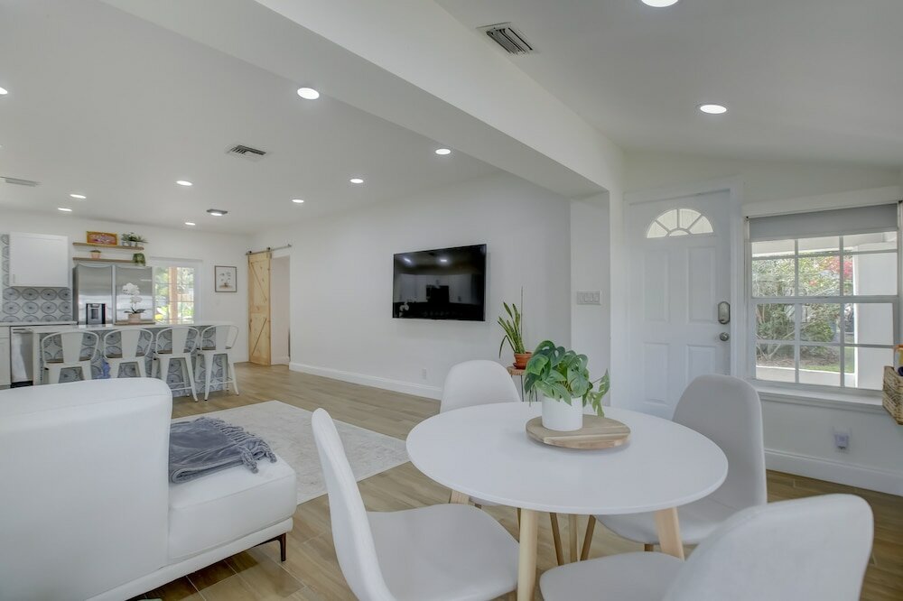 Фото Madrina's Cozy 3br-1ba Spacious Backyard