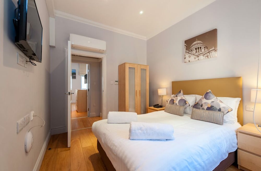 Фото 12 London Street Apartments