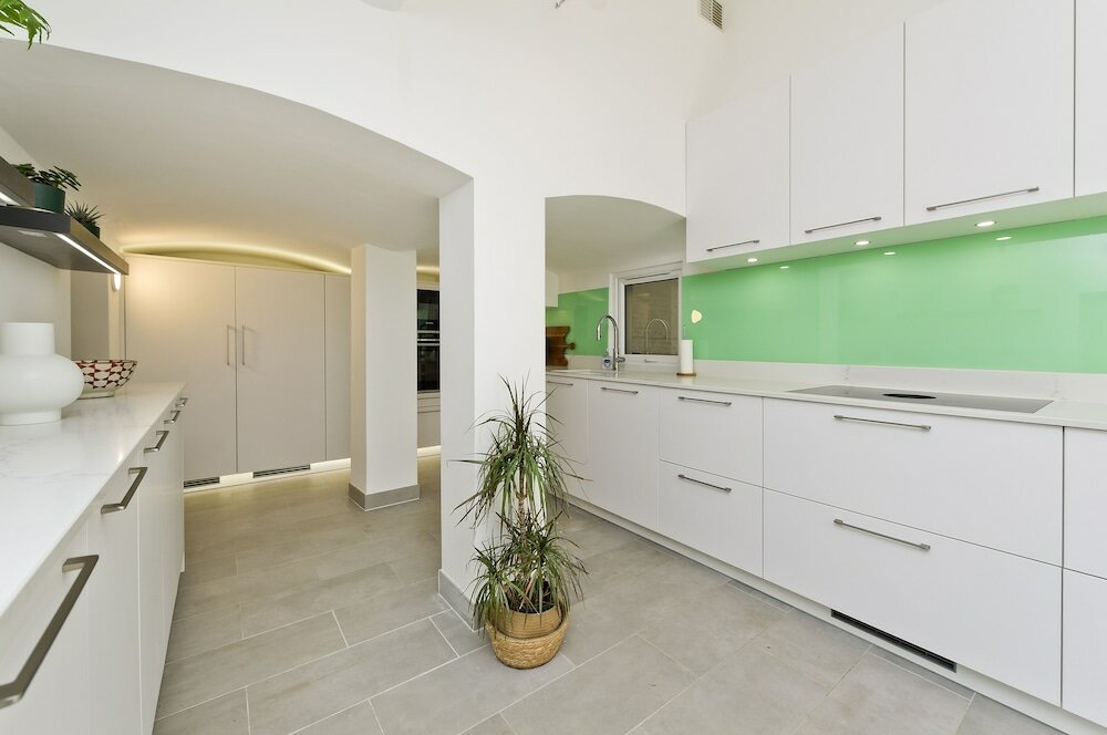 Фото Beautiful Battersea Home by Clapham Junction by UnderTheDoormat