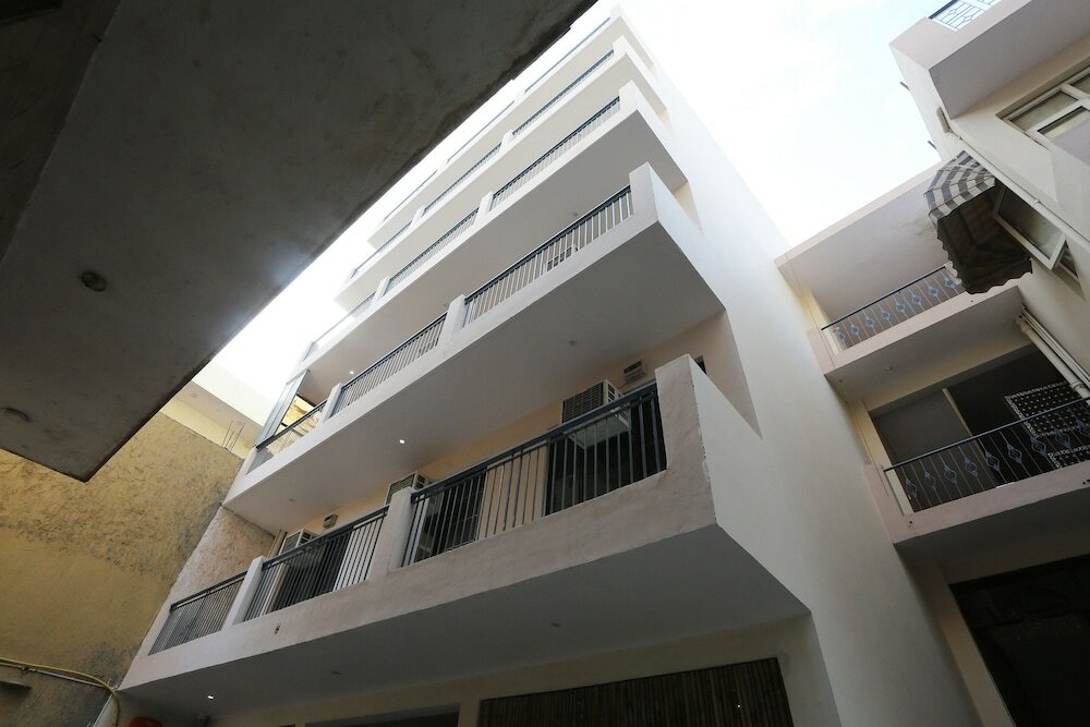 Фото Oyo 28670 Hotel Dev Palace