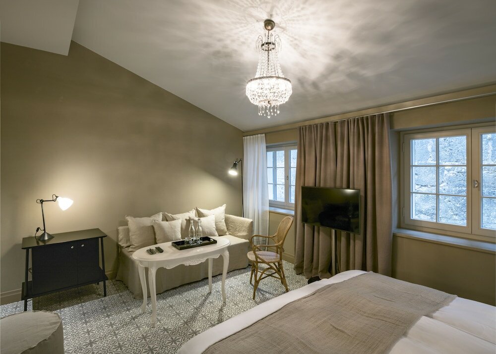 Фото La Couronne Hotel Restaurant