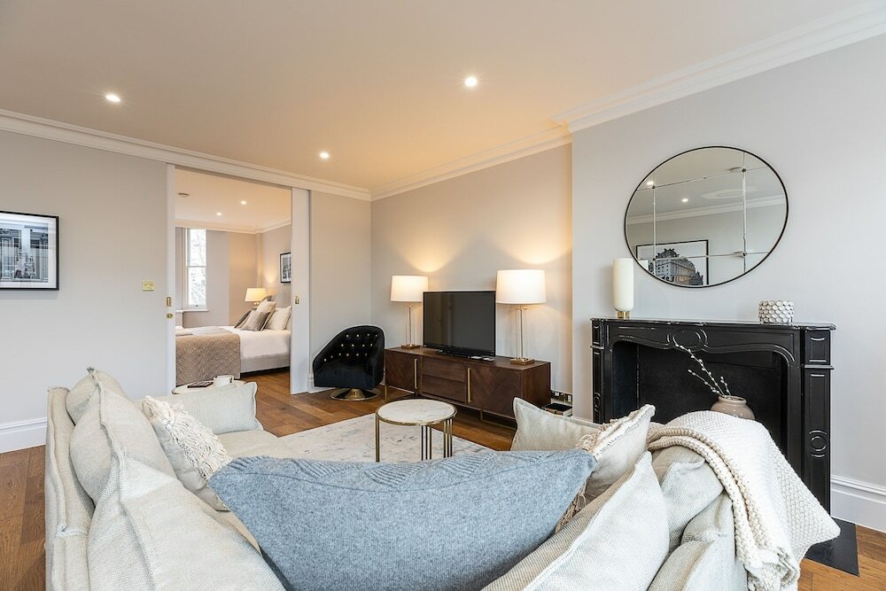 Фото Altido Astonishing 2 Bedroom near Mayfair & Piccadilly Circus