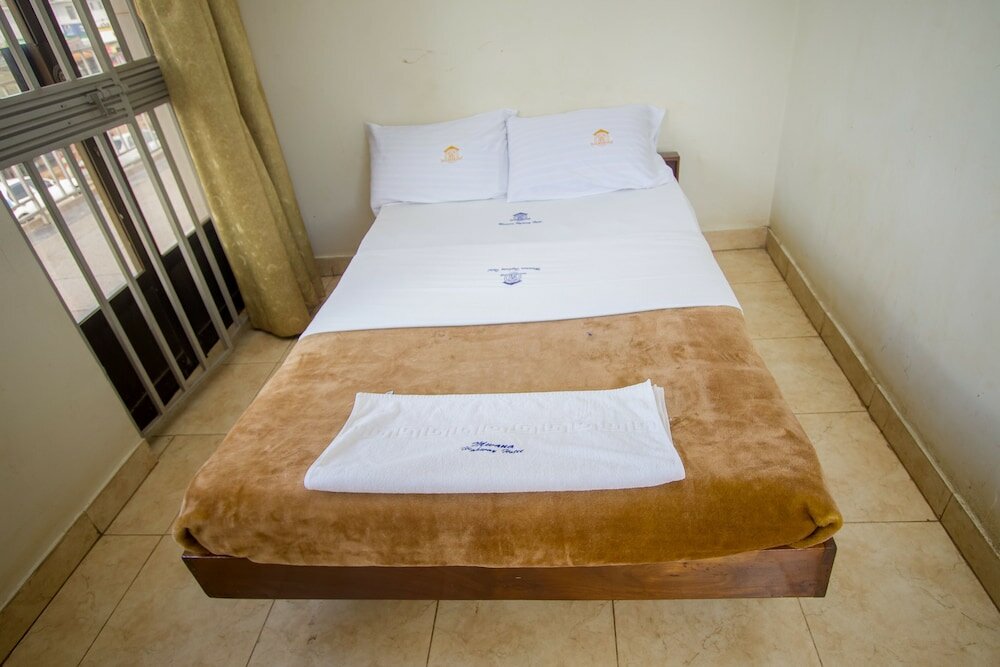 Фото Mwana Highway Hotel Iganga