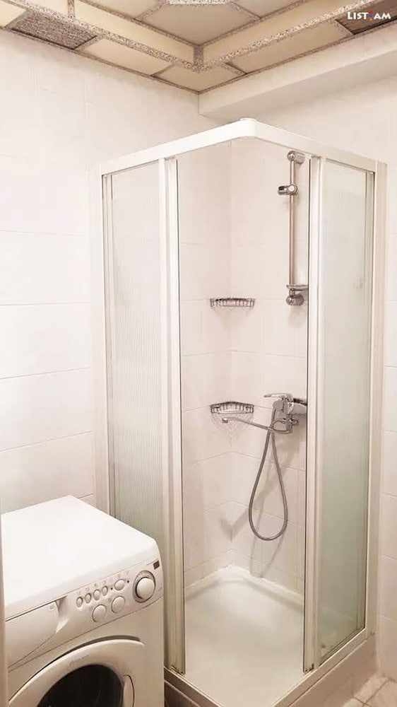 Фото Domino Yerevan Hostel and Tours