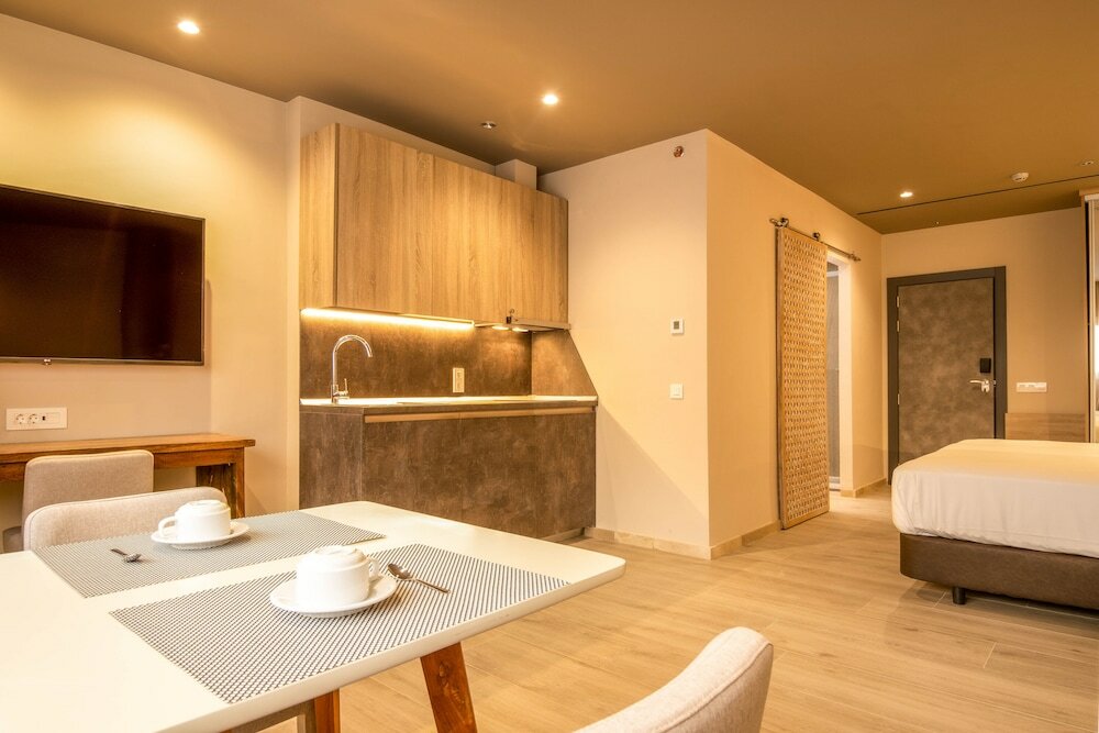 Фото Cadiz Bahia Apartmentos