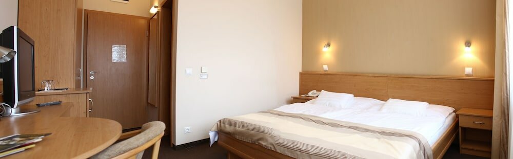 Фото Granada Konferencia Wellness Sport Hotel