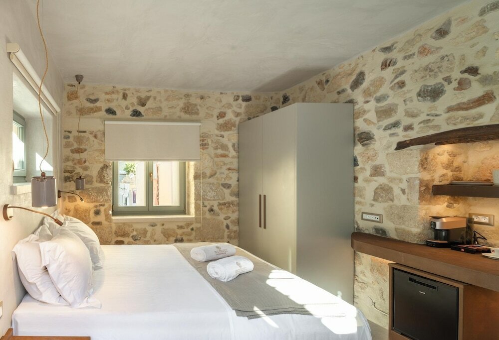 Фото Inotropes Boutique Suites - Adults Only