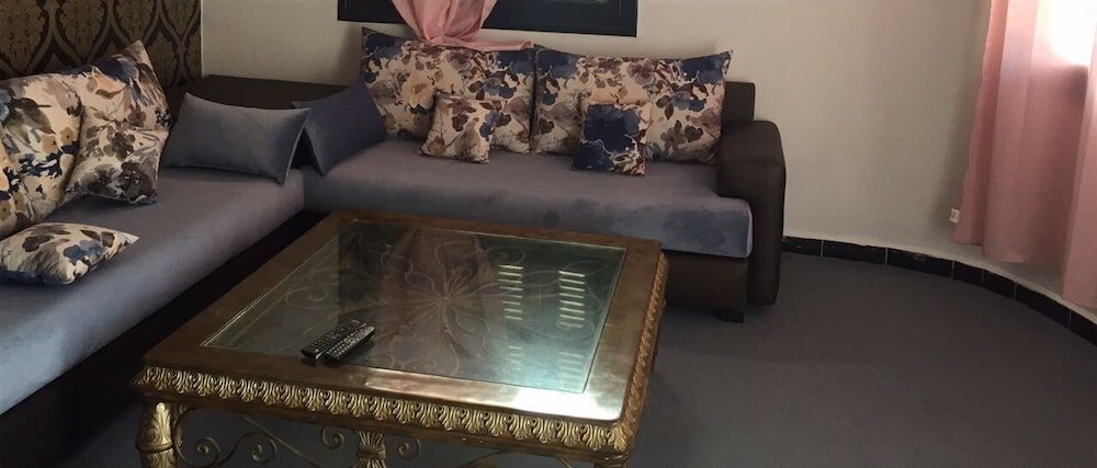 Фото Too Many Suites