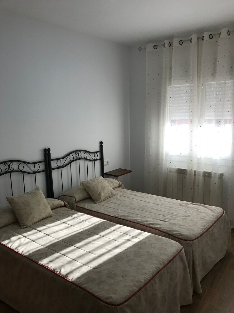 Фото Casa Rural Alonso Quijano 2