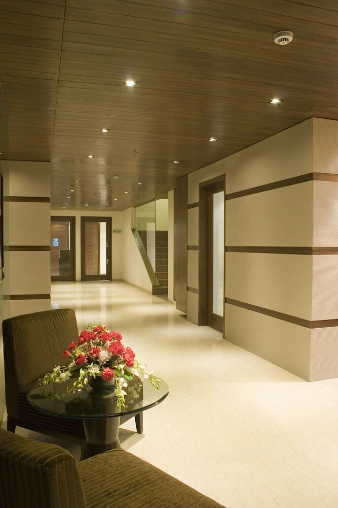 Фото Shervani Hotel Nehru Place