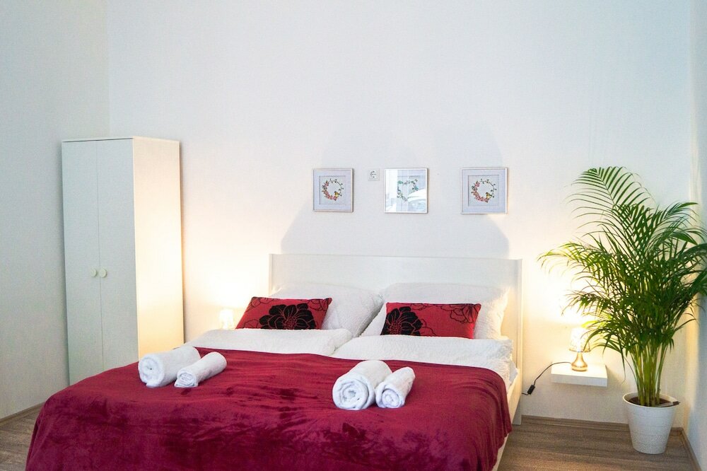 Фото Modern Apartment Wiener Stadthalle 2