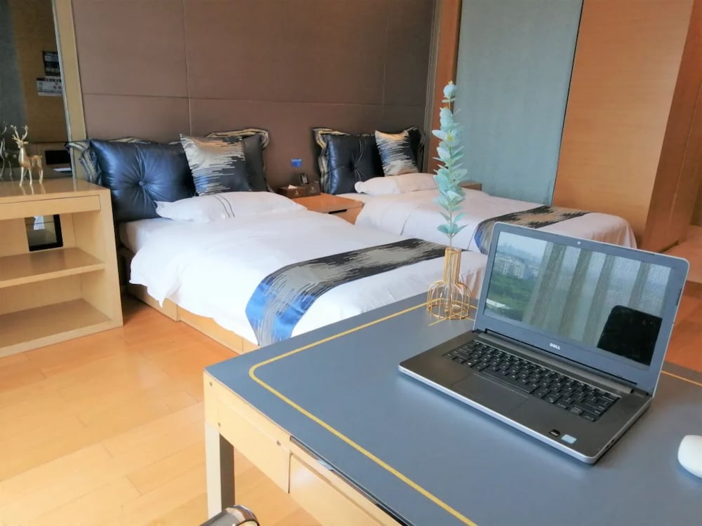 Фото Easy Holiday Inn