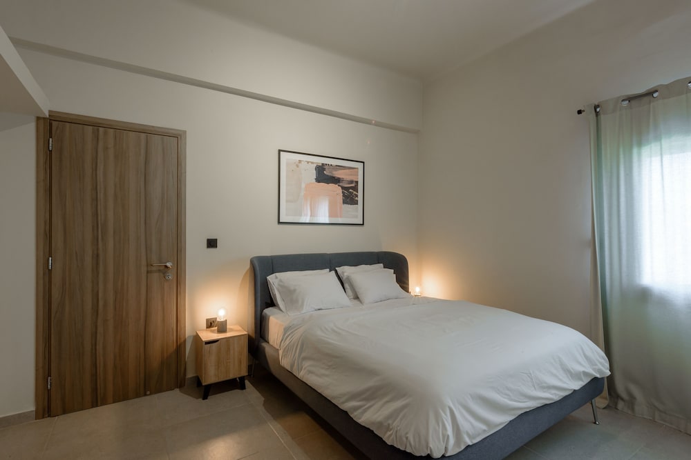 Фото Galio Suites Airport by Airstay