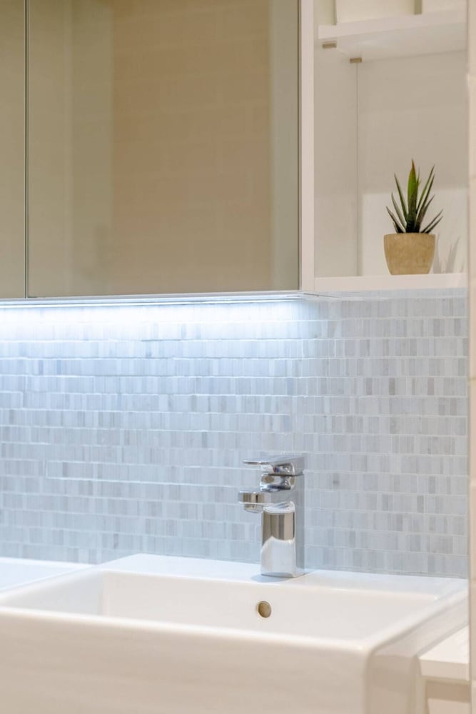 Фото Bright Flat in Elephant & Castle