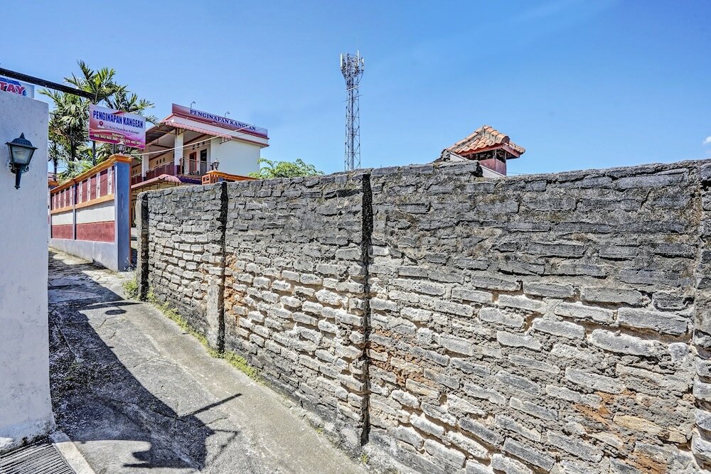 Фото Spot On 92527 Penginapan Kangean Syariah