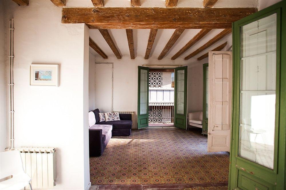 Фото Las Ramblas Pasaje Bacardi Apartments