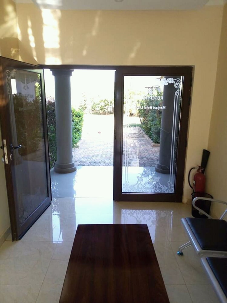 Фото Manjazi Hotels