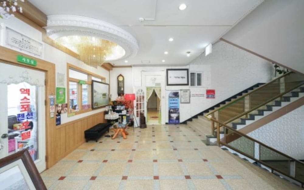 Фото Yeosu Expo Pension Hotel